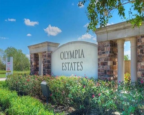 Swan Isle At Lake Olympia