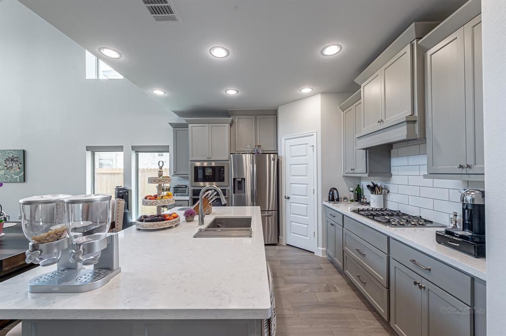 Picture for the property 43911308, 4 beds, 3.1 baths