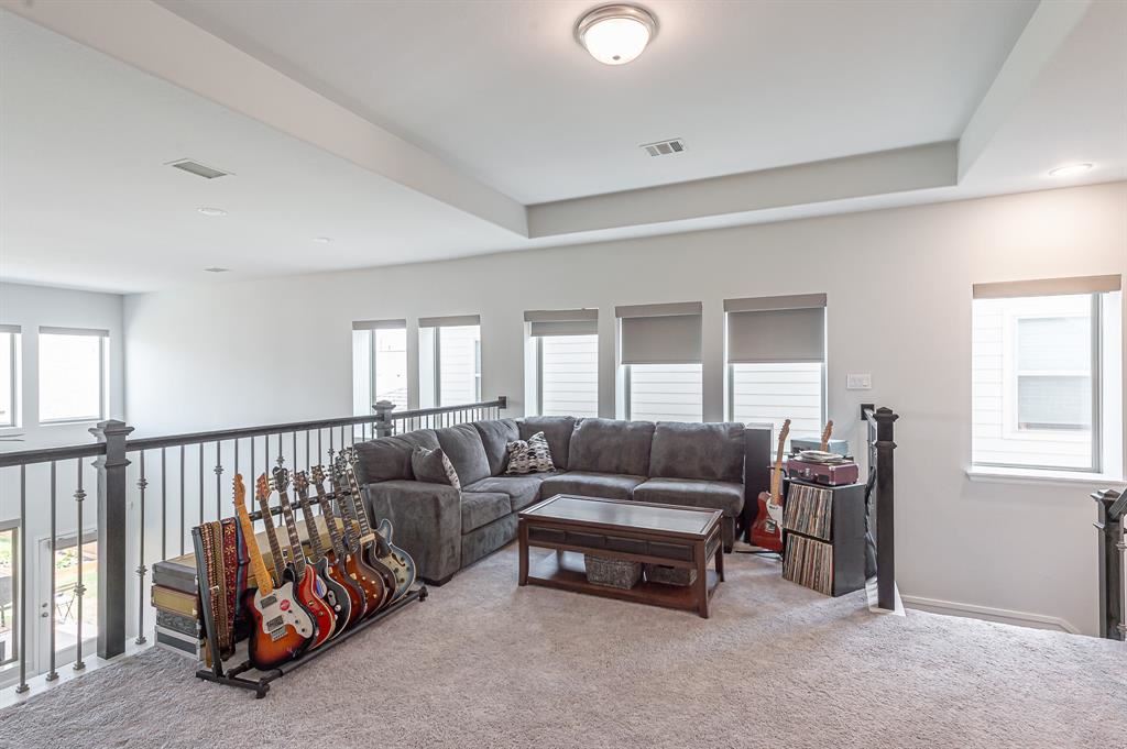 Picture for the property 43911308, 4 beds, 3.1 baths