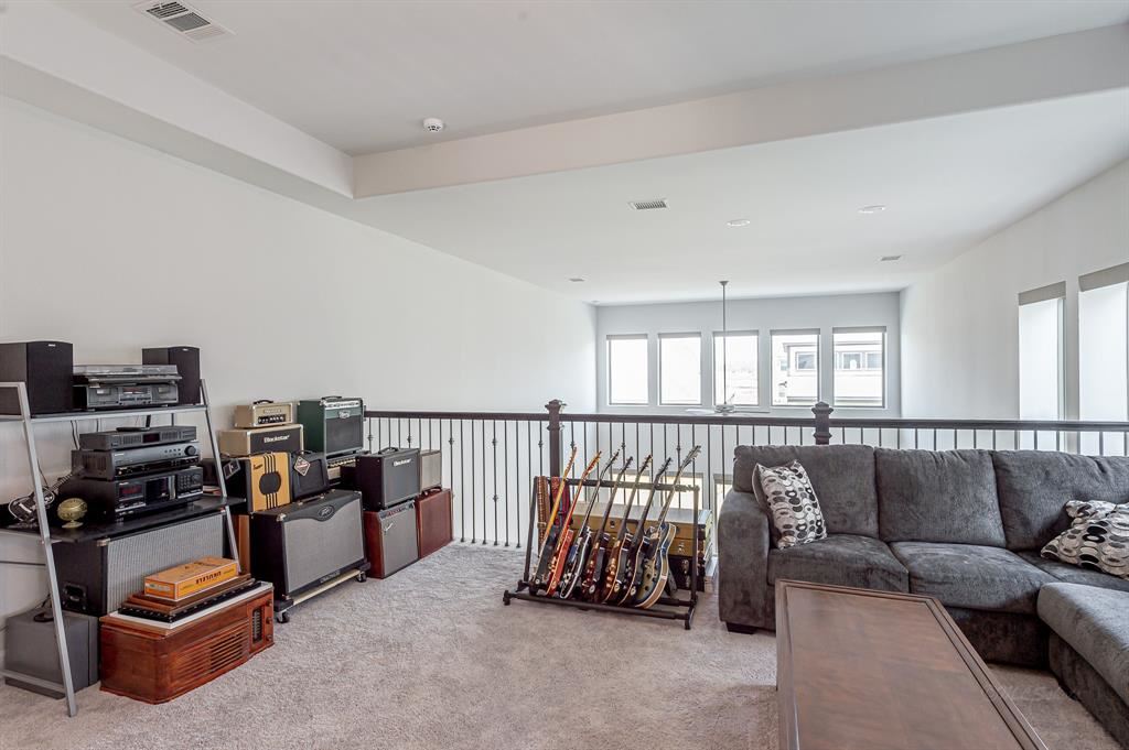 Picture for the property 43911308, 4 beds, 3.1 baths